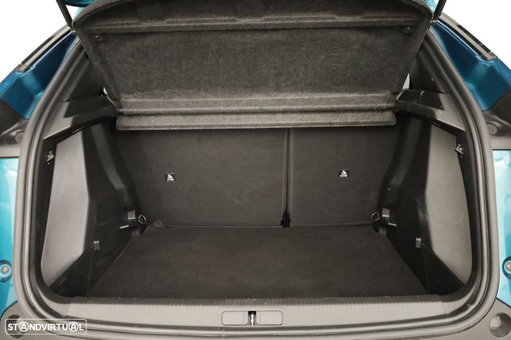 Peugeot 2008 1.2 PureTech Allure - 23