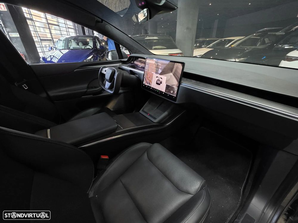 Tesla Model X Plaid AWD - 32