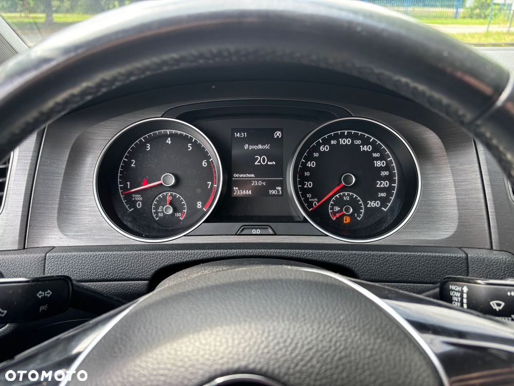 Volkswagen Golf - 14