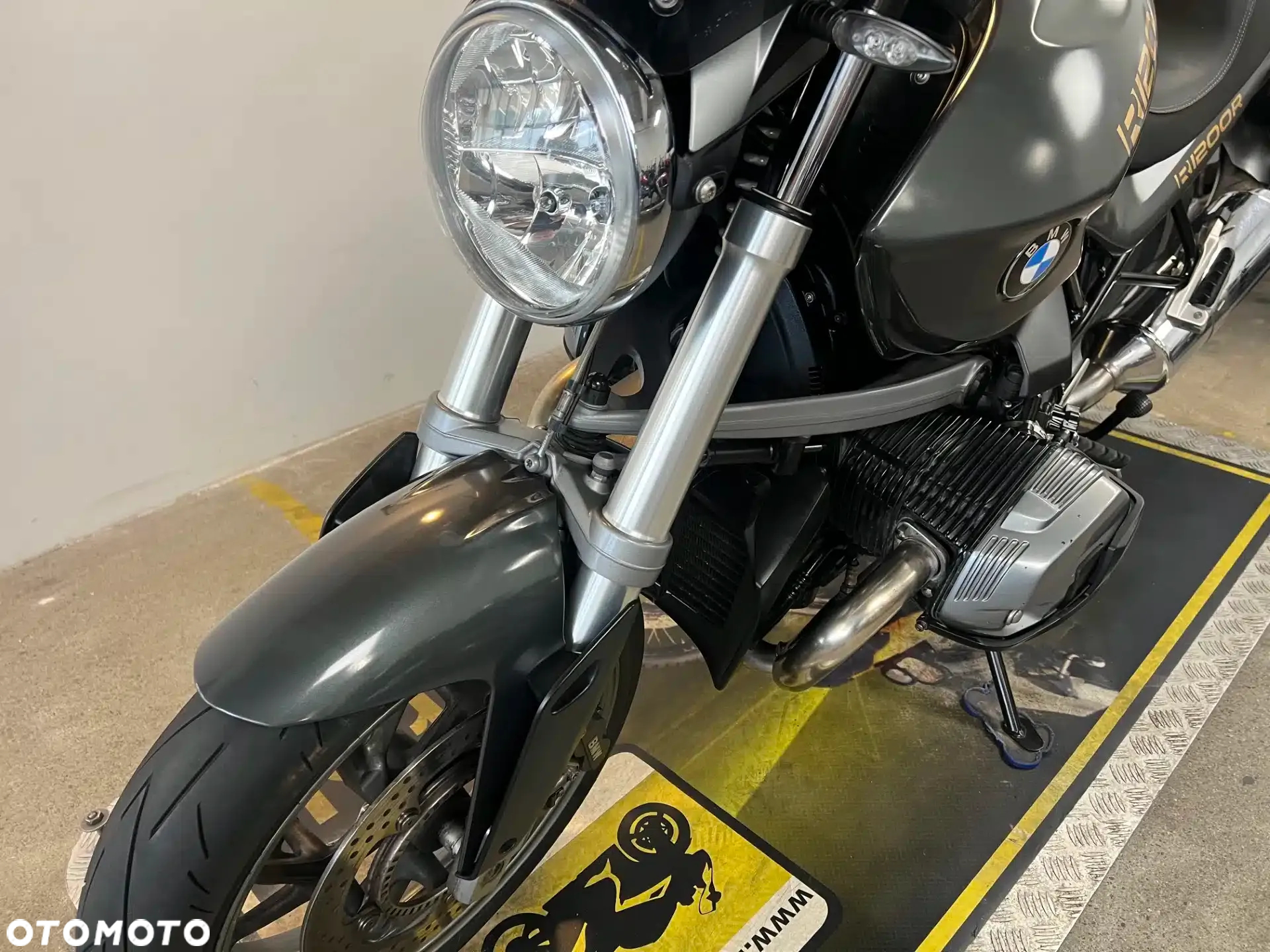 BMW R - 24