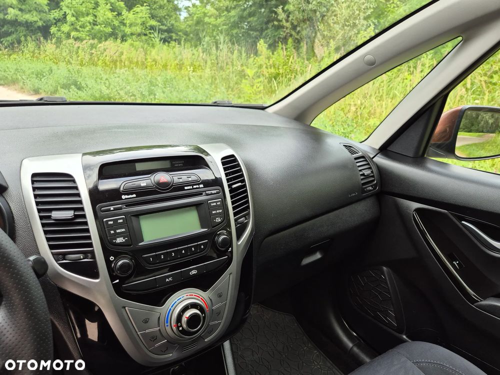 Hyundai ix20 1.4 Premium - 21