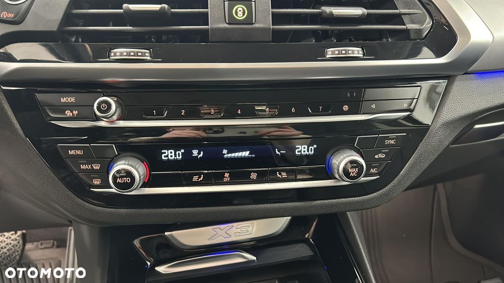 BMW X3 xDrive20i - 22