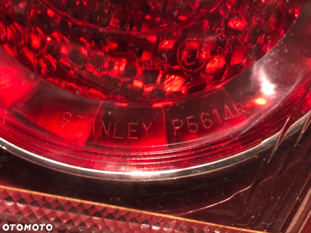 LAMPA TYŁ PRAWA WEWNĘTRZNA - 199.00 PLN - MITSUBISHI LANCER VIII (CY_A, CZ_A) 2007 - 2022 1.5 80 - 4