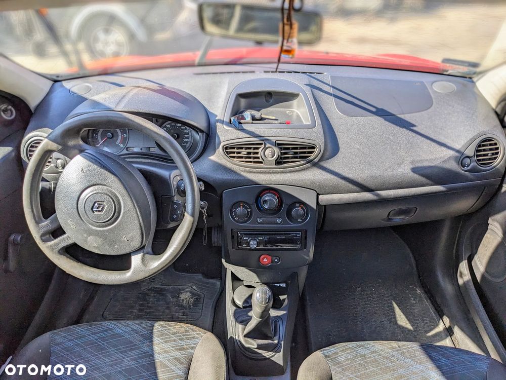 Renault Clio III 1.5 DCI 2008 dv727 - 9