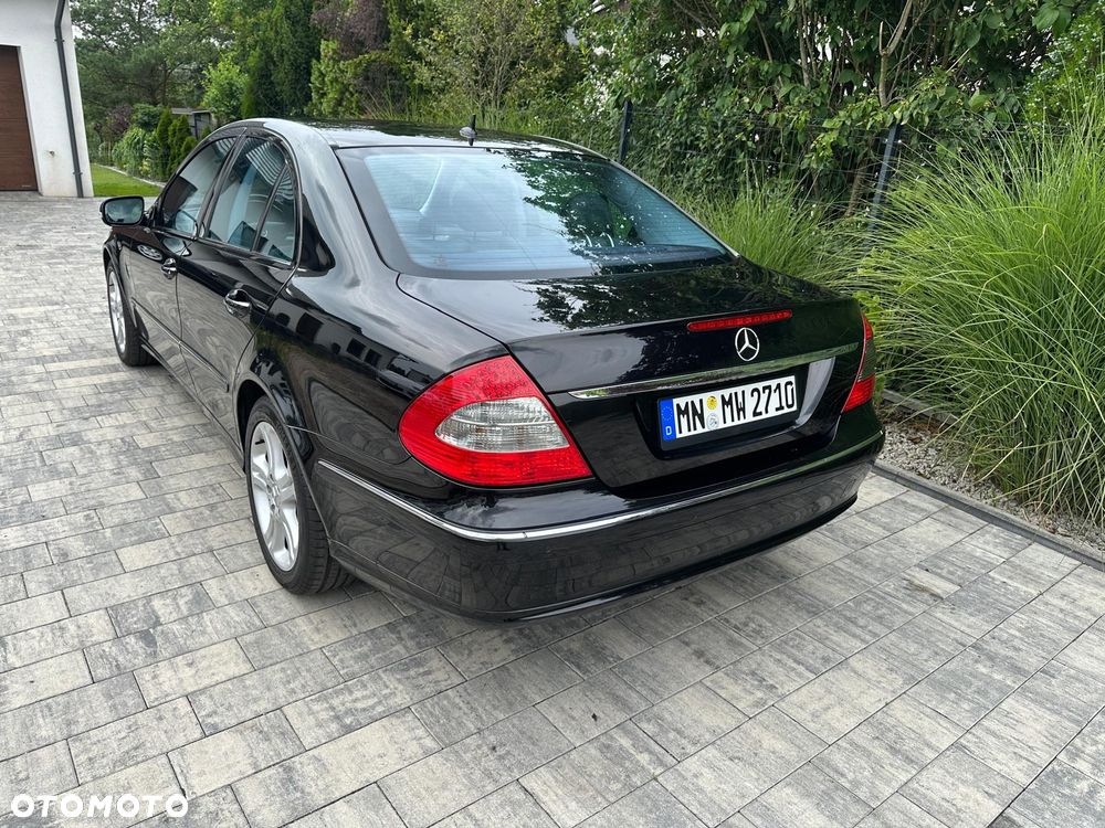 Mercedes-Benz Klasa E - 23