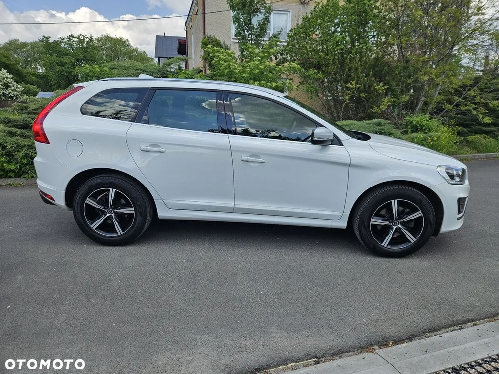 Volvo XC 60 D3 Drive-E R-Design Momentum - 5