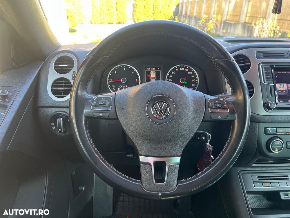 Volkswagen Tiguan 2.0 TDI SCR 4MOTION BlueMotion Technology DSG Lounge Track & Style - 11