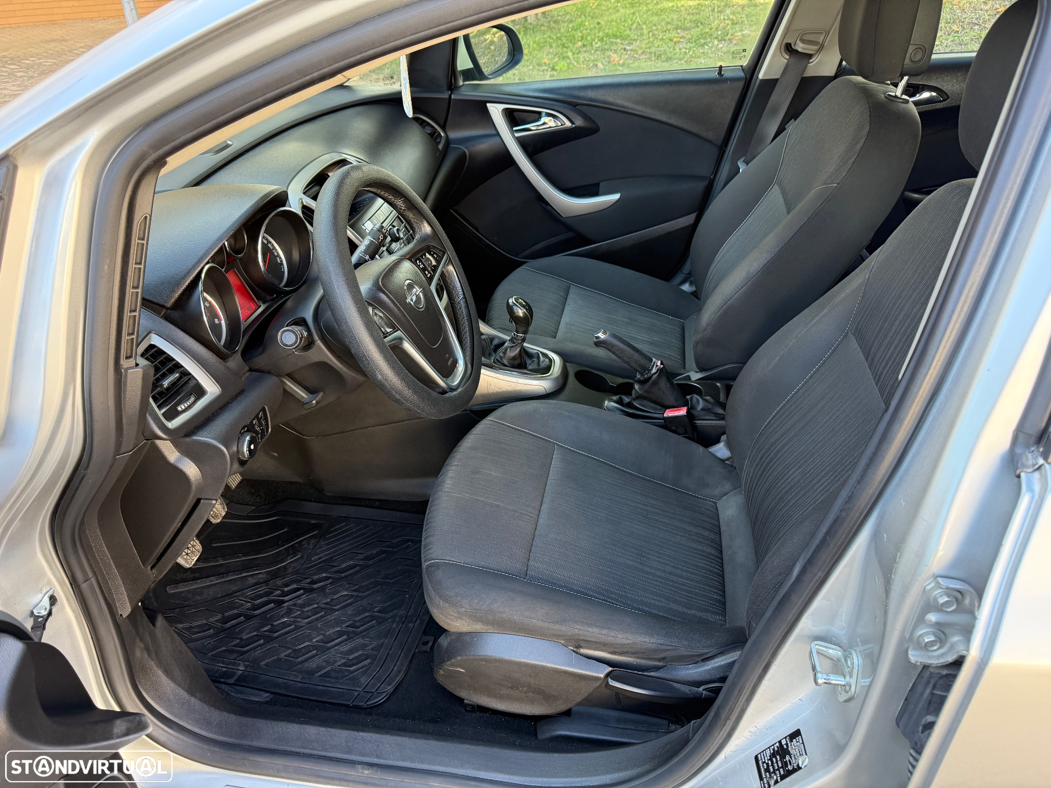 Opel Astra 1.3 CDTi Enjoy EcoFLEX - 10