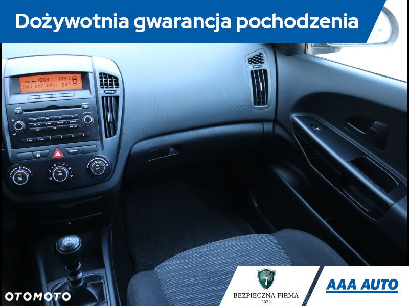 Kia Ceed - 9