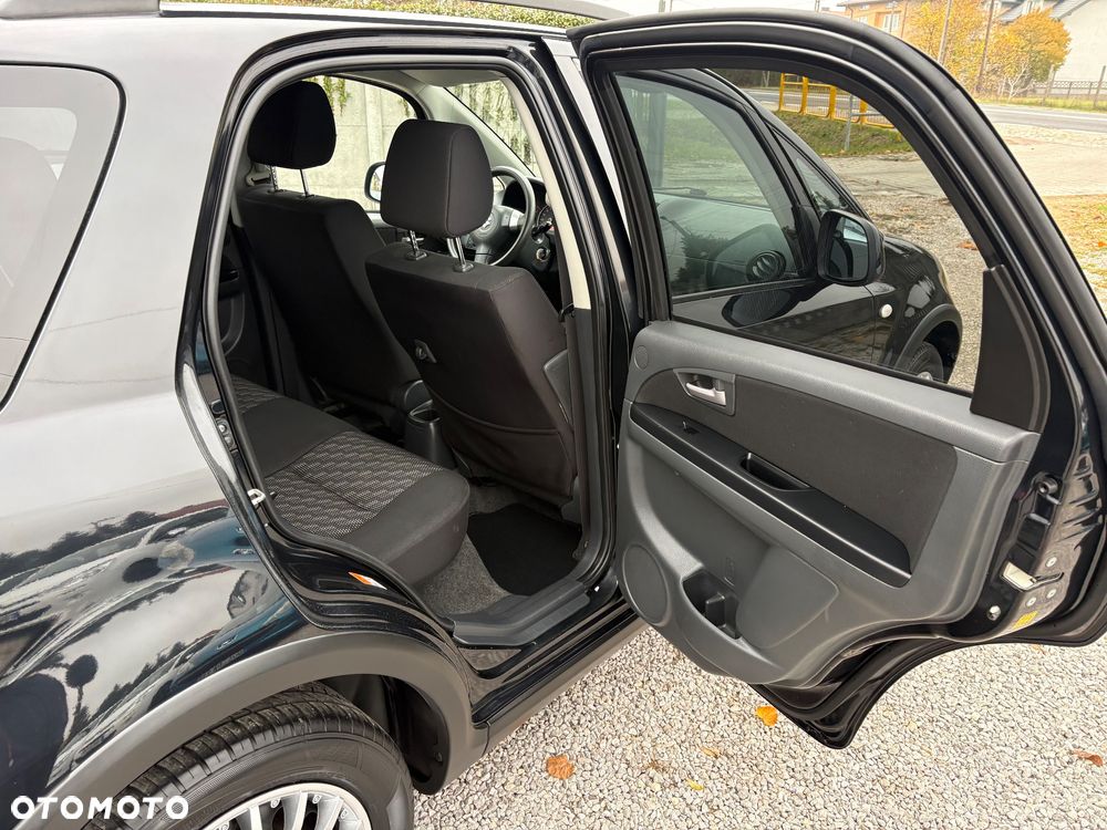 Suzuki SX4 1.6 GLX / Comfort - 31