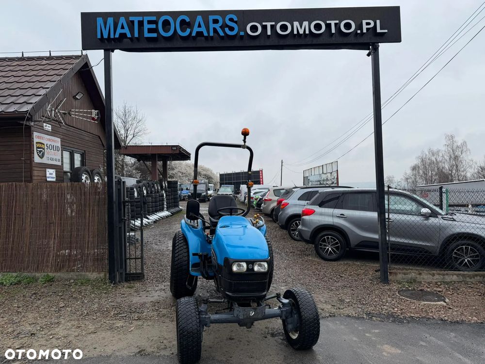 New Holland TC - 16
