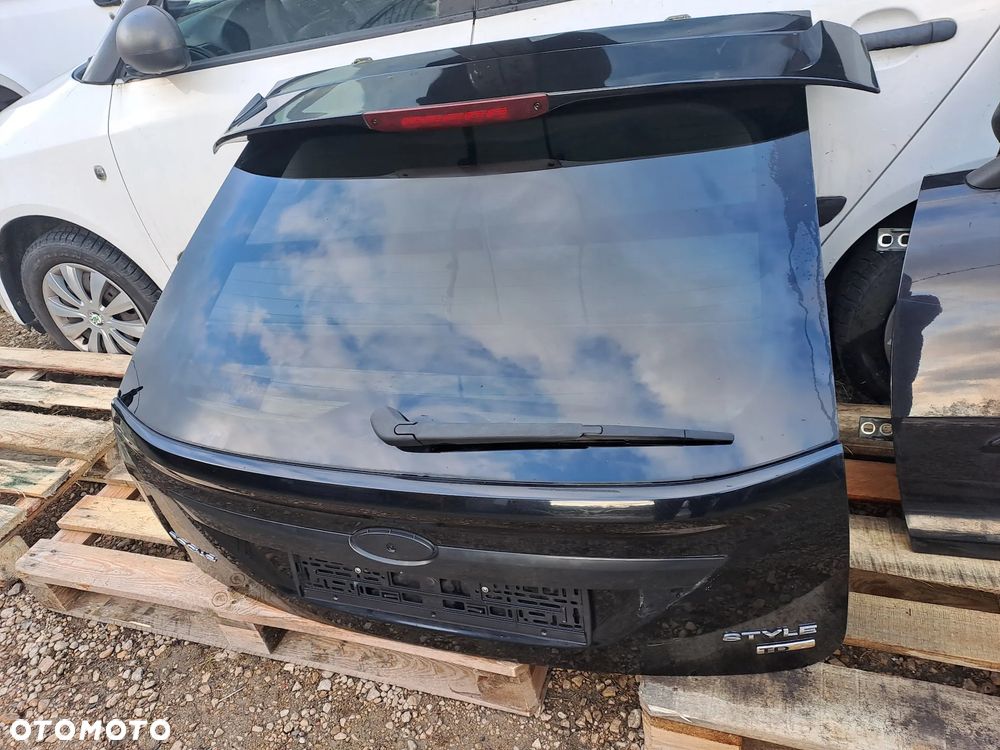 Ford Fokus MK2 FL 2010r. HB 5D kompletna klapa bagażnika kod lakieru F3 czarny i inne - 3