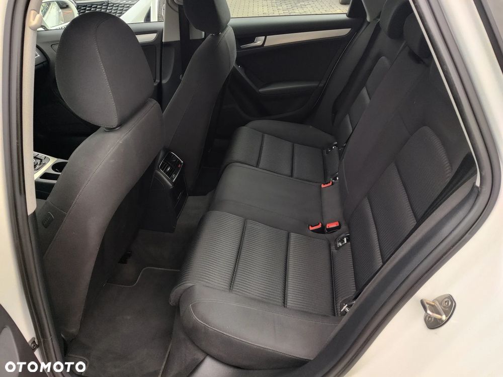 Audi A4 Avant 2.0 TDI DPF multitronic S line Sportpaket - 14