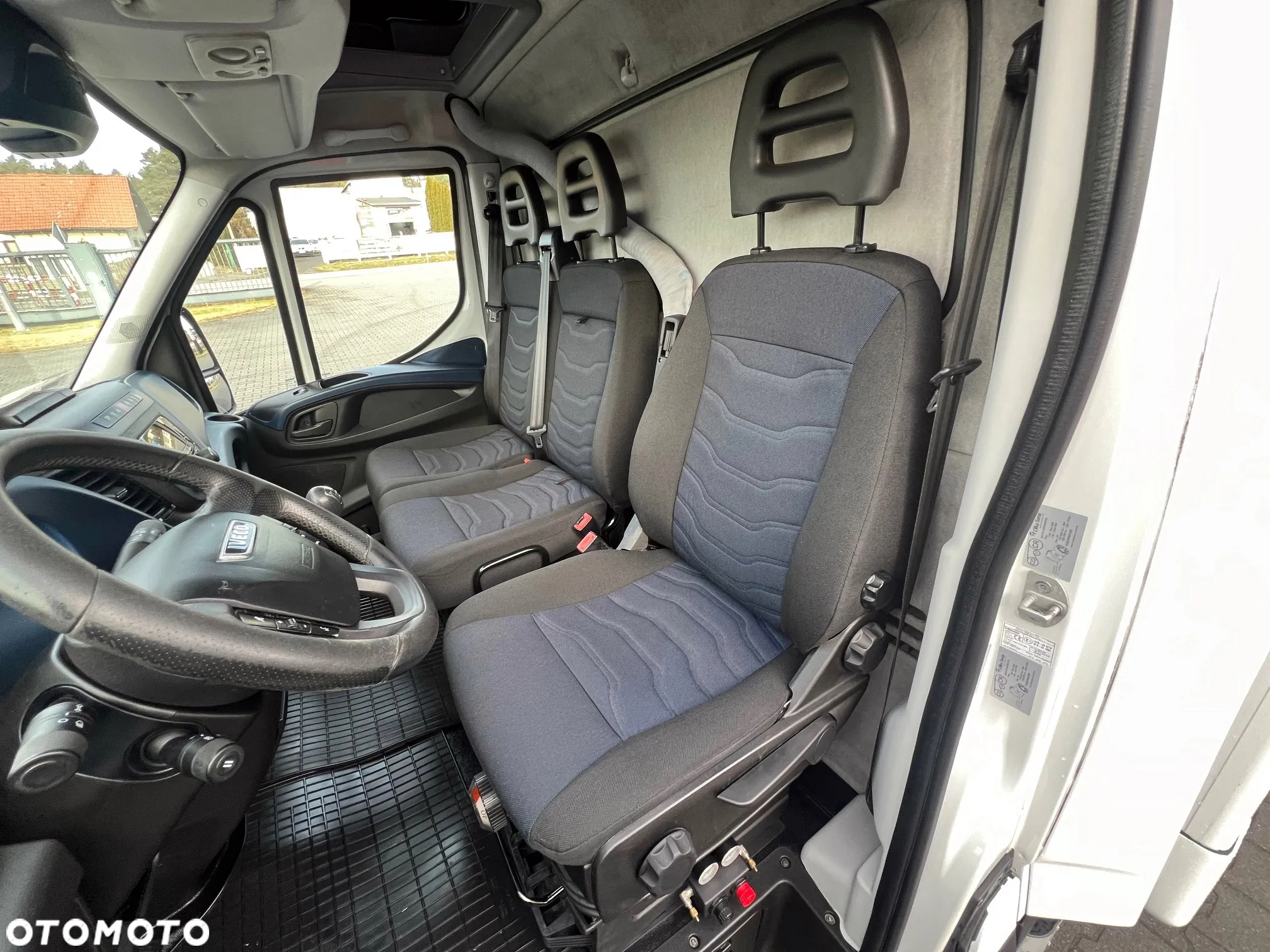 Iveco Daily 50C18 Bliźniaki Kontener Chłodnia/Mroźnia 10ep + 3x Drzwi Salon PL, Jeden Właściciel - 9