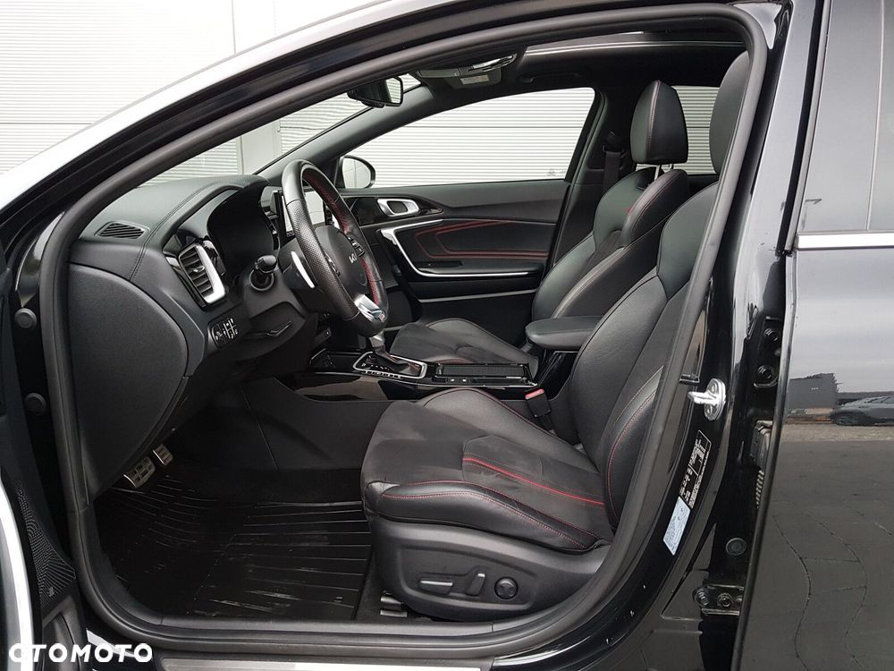 Kia ProCeed 1.6 T-GDI GT DCT - 19