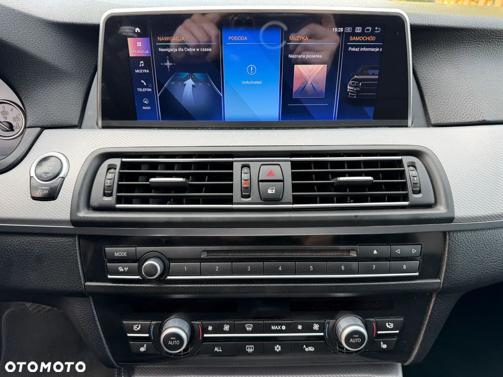 BMW Seria 5 530d xDrive - 23