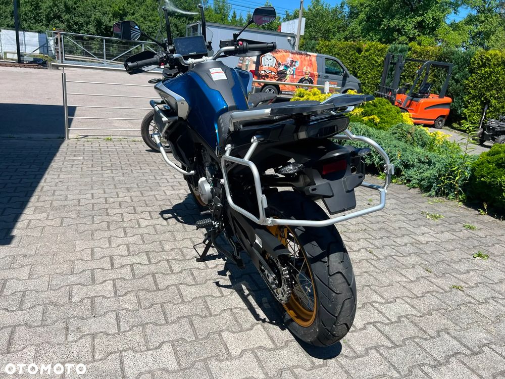 CFMoto 800MT Touring - 4