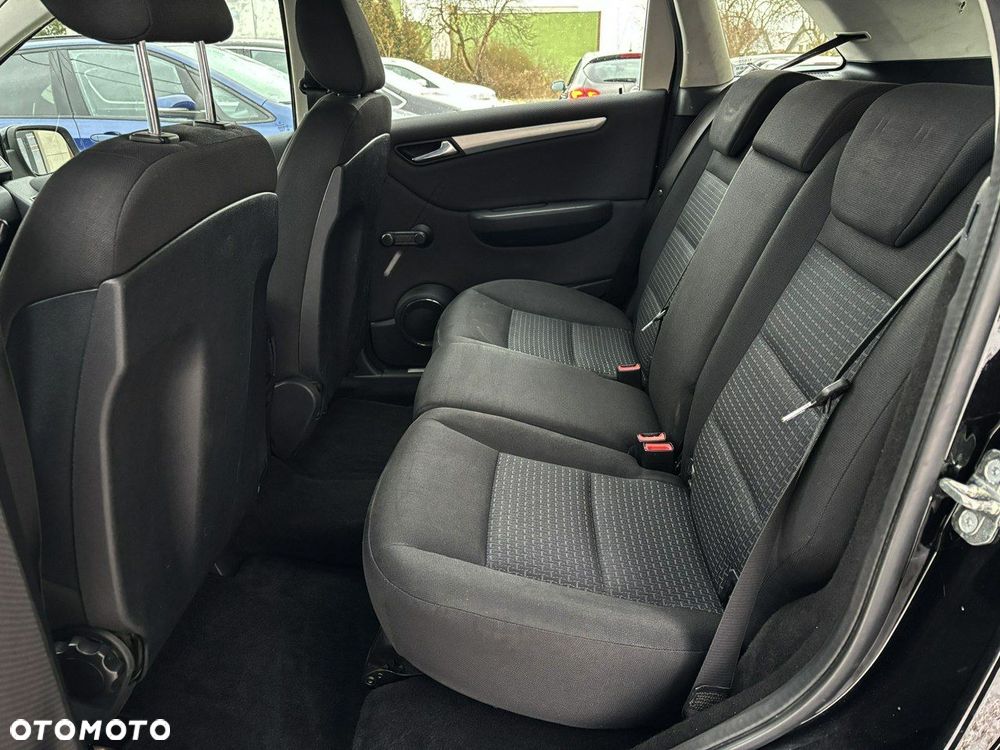 Mercedes-Benz Klasa B 180 Autotronic - 17