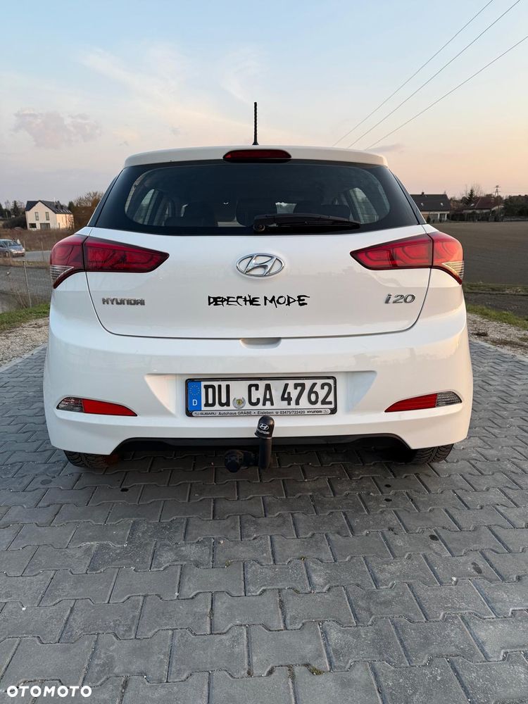 Hyundai i20 1.2 Select - 24