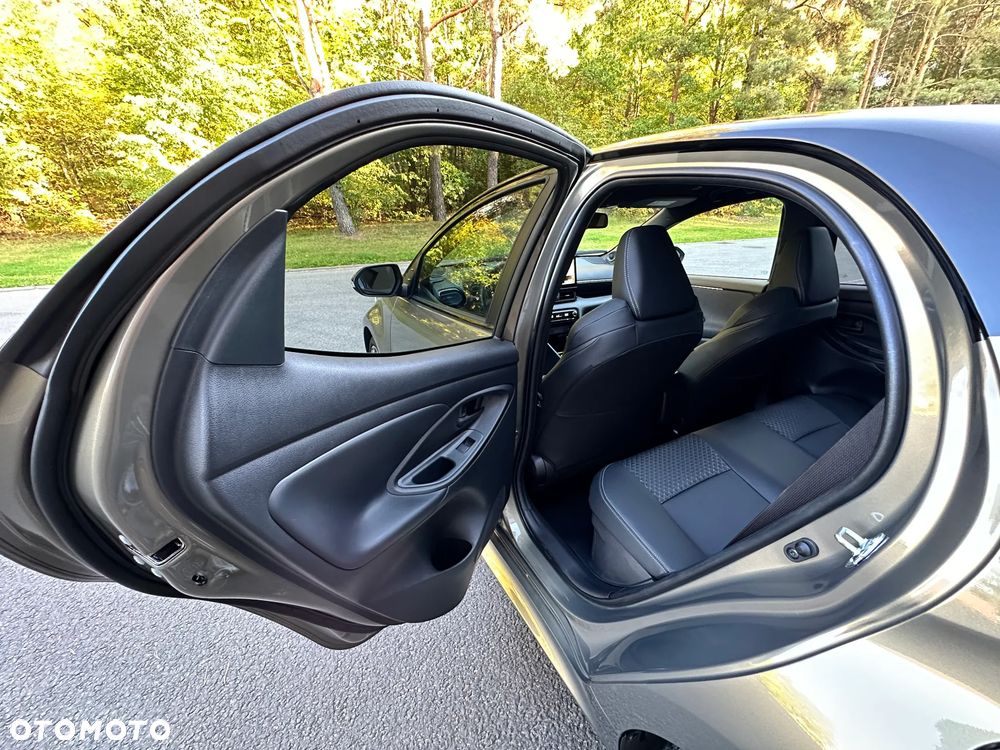 Toyota Yaris 130 1.5 VVT-i Premiere Edition - 19