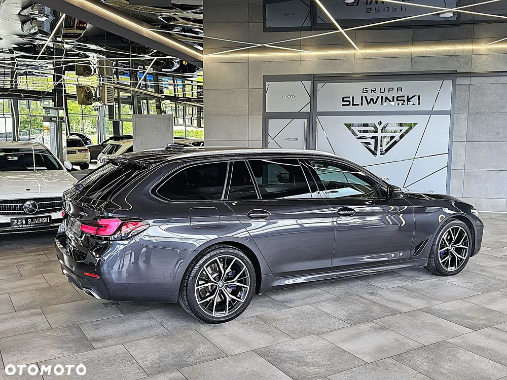 BMW Seria 5 520d xDrive M Sport Edition - 10