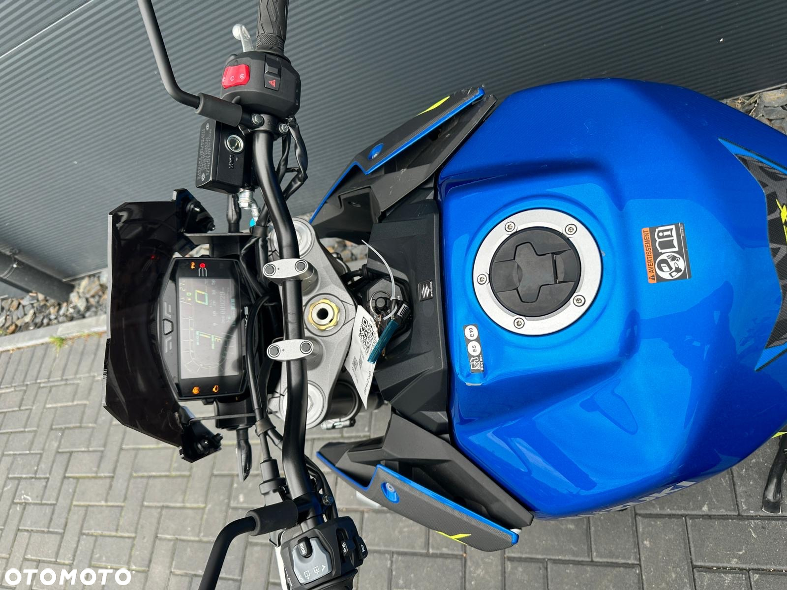 Suzuki GSX - 7