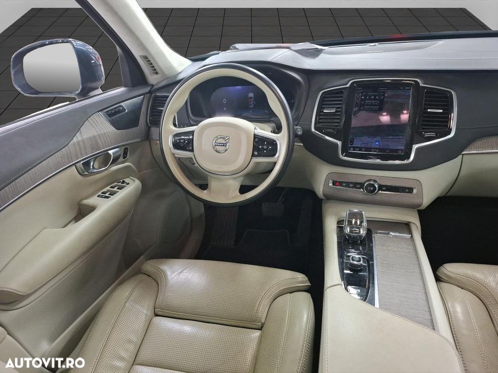 Volvo XC 90 T8 AWD Plug-in Hybrid Ultra Bright - 2