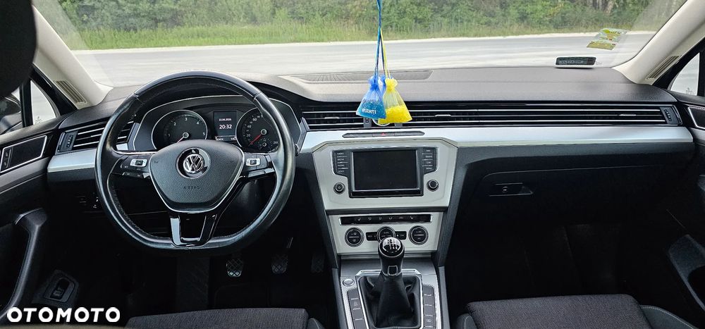 Volkswagen Passat 2.0 TDI BMT Comfortline - 16