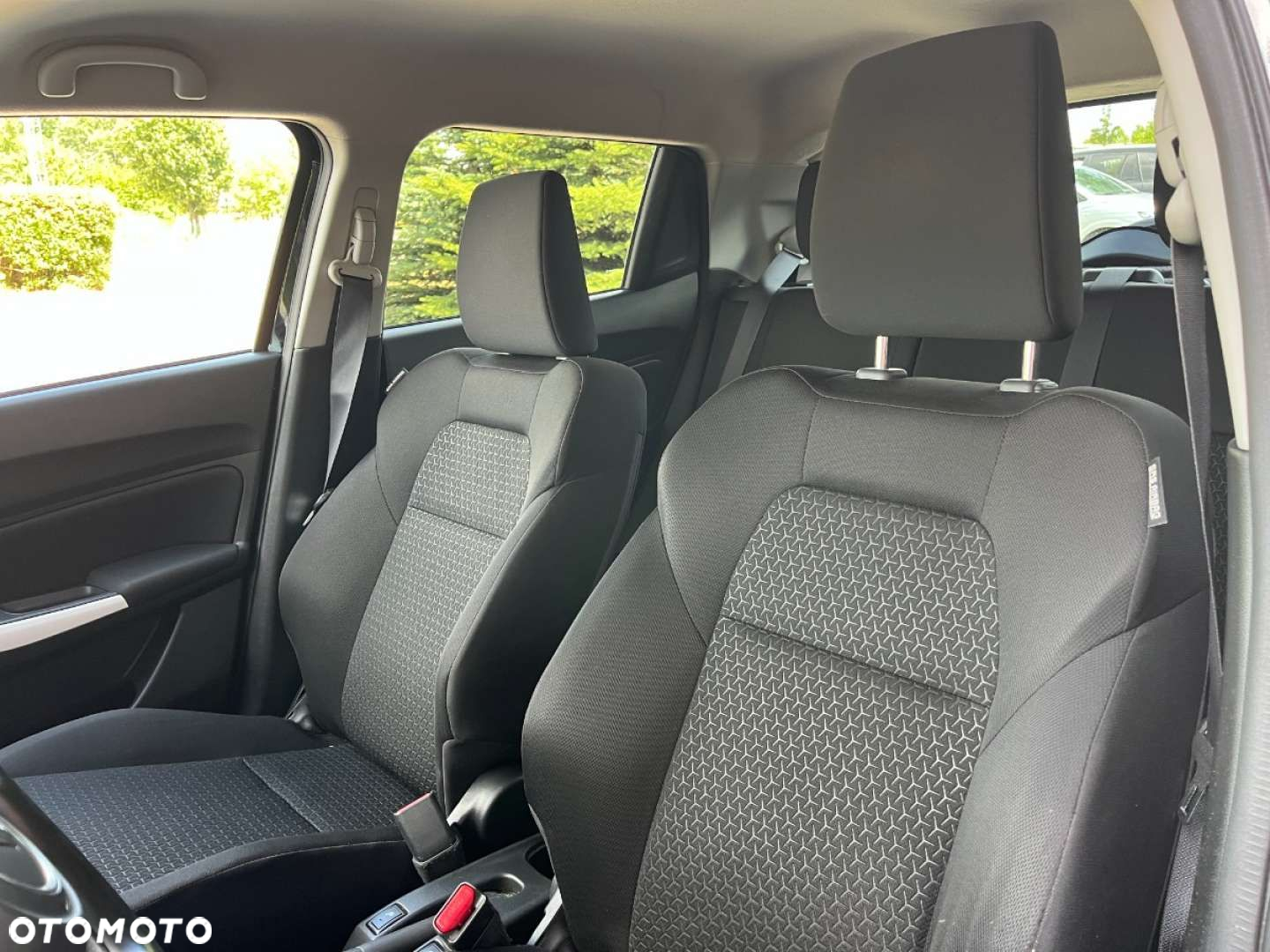 Suzuki Swift 1.2 Premium - 25