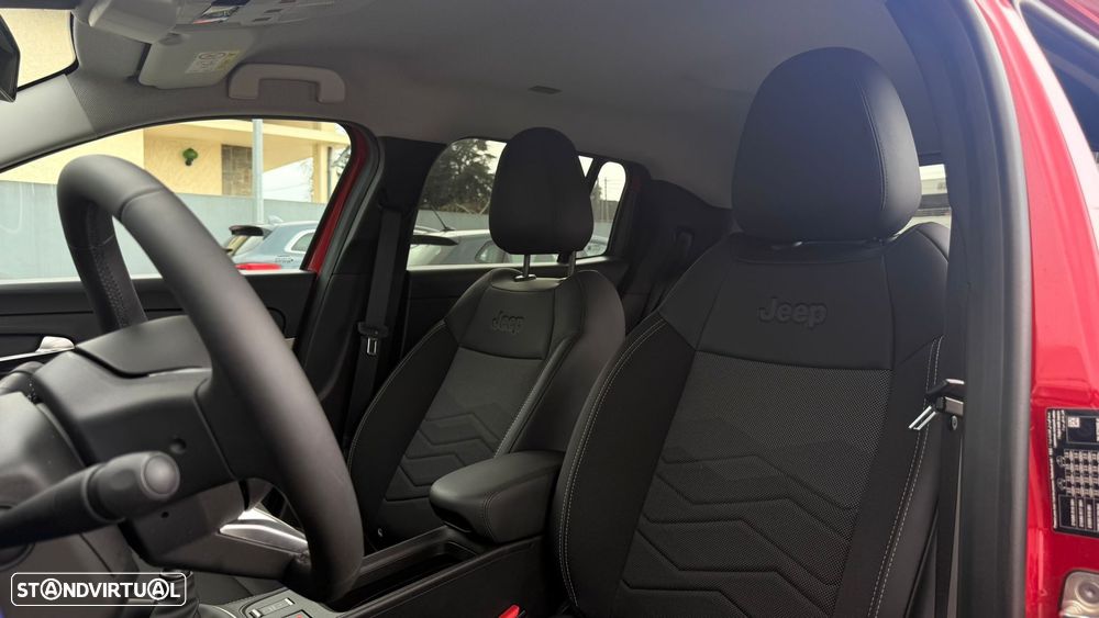 Jeep Avenger 1.2 GSE T3 Summit - 13