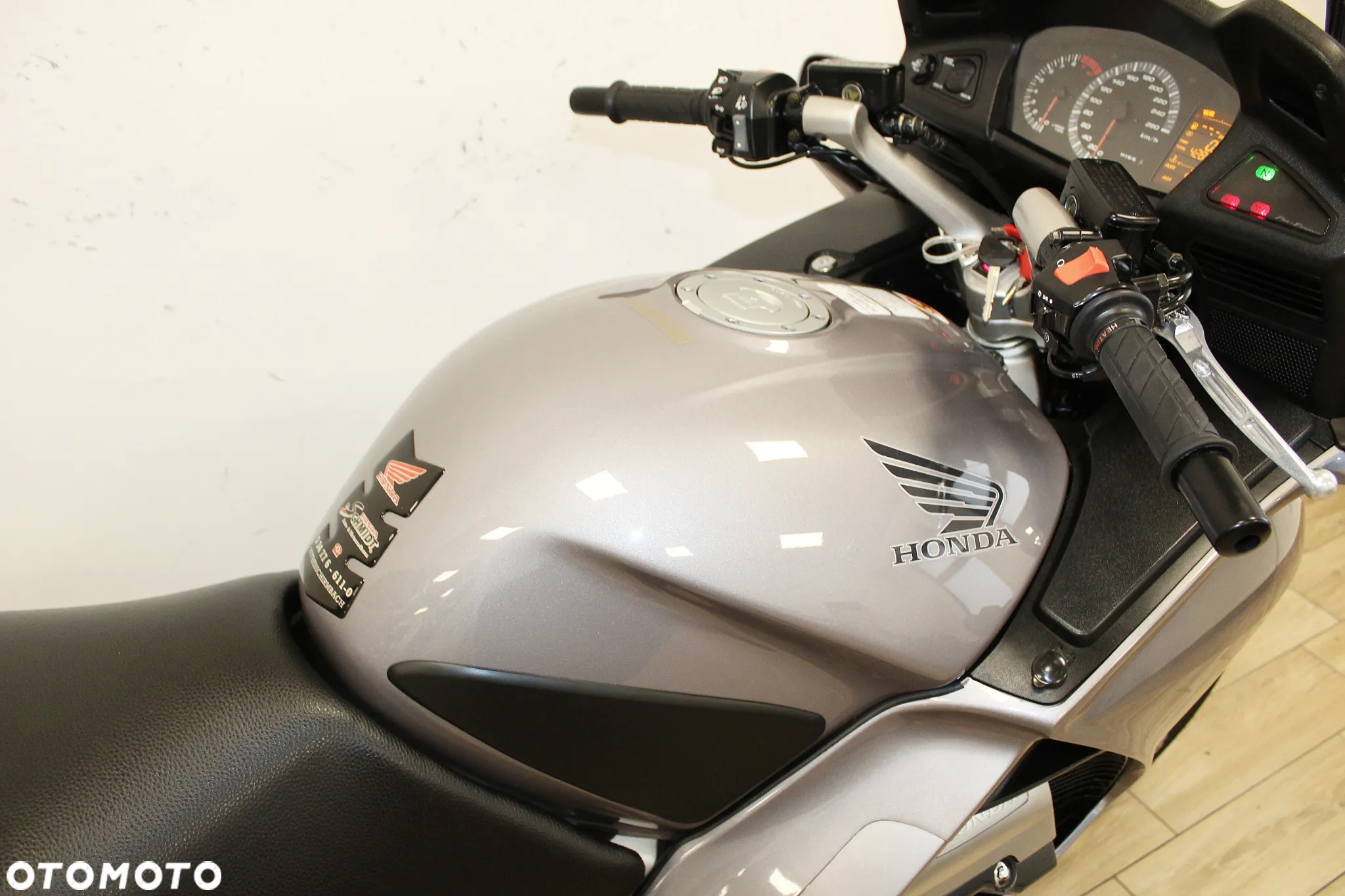 Honda ST - 18