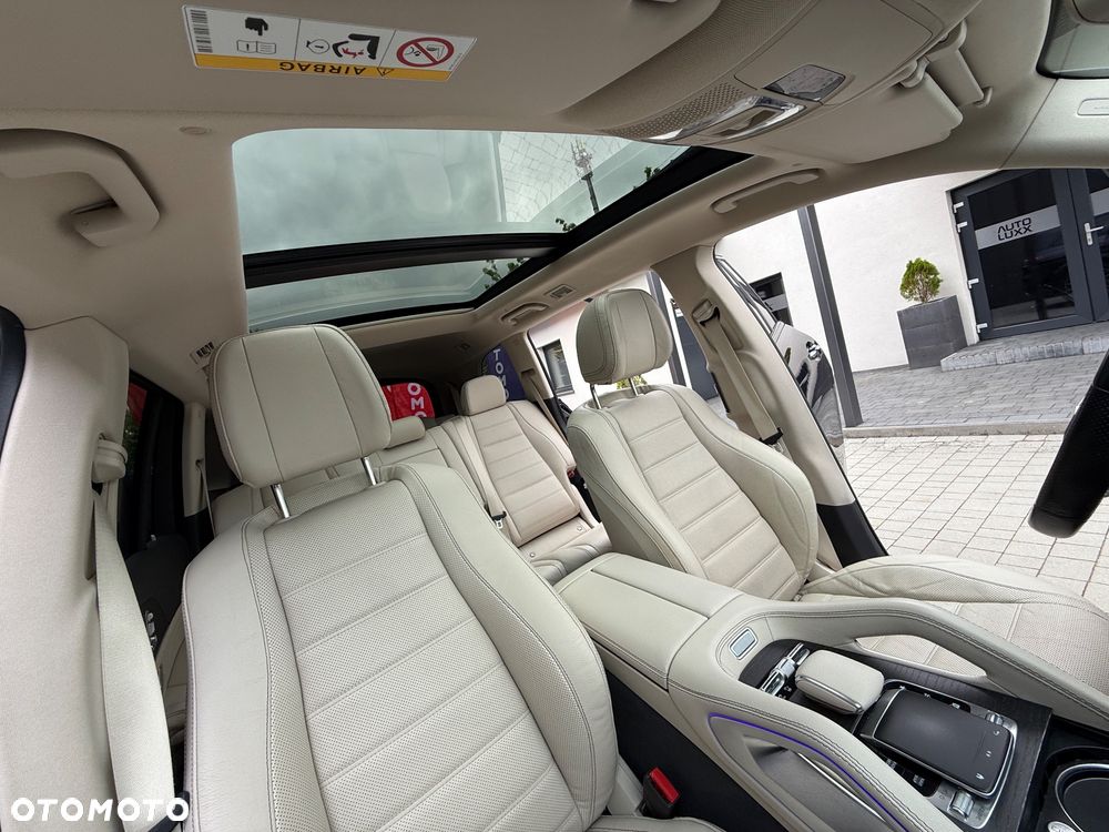 Mercedes-Benz GLS - 24