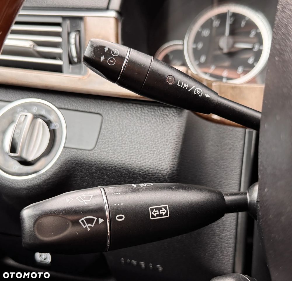 Mercedes-Benz Klasa E 350 CGI 7G-TRONIC Elegance - 21