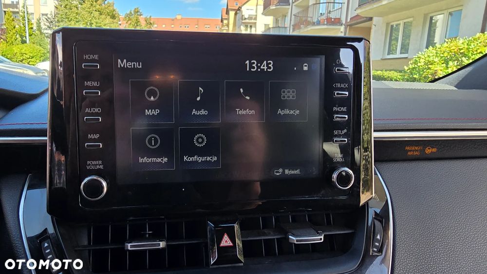 Toyota Corolla 1.8 Hybrid Selection - 13