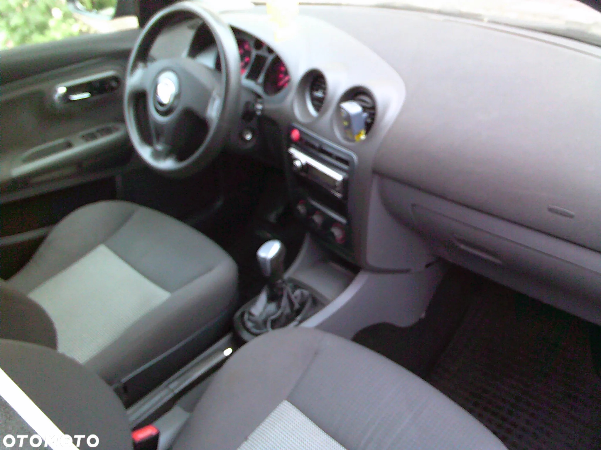 Seat Ibiza 1.4 16V Reference - 19