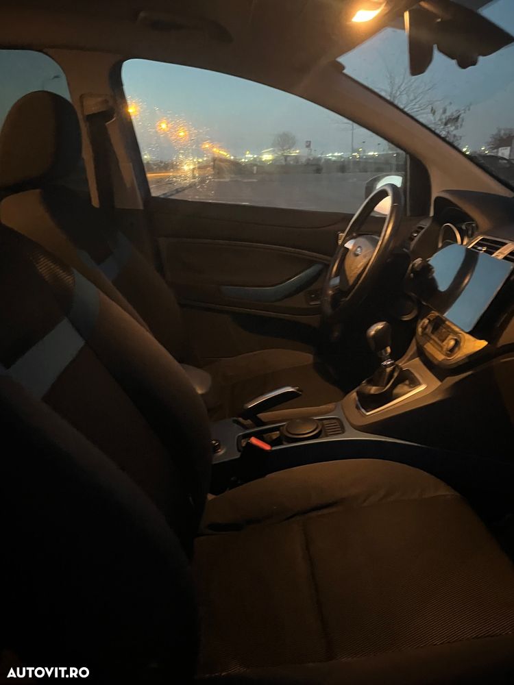 Ford Kuga 2.0L TDCi DPF Trend - 16