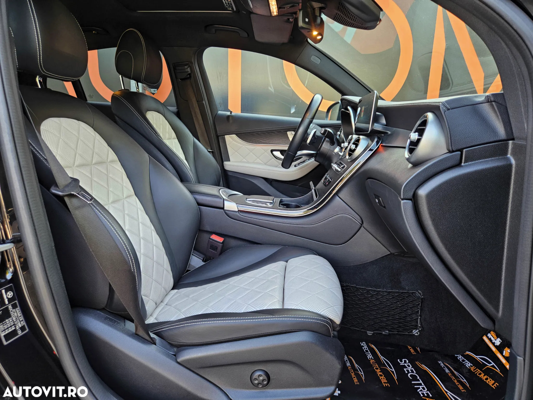 Mercedes-Benz GLC 300 e 4MATIC - 13