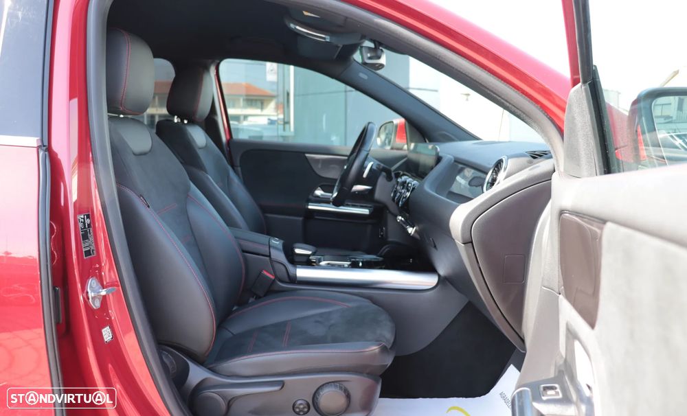 Mercedes-Benz GLA 250 e 8G-DCT AMG Line - 13