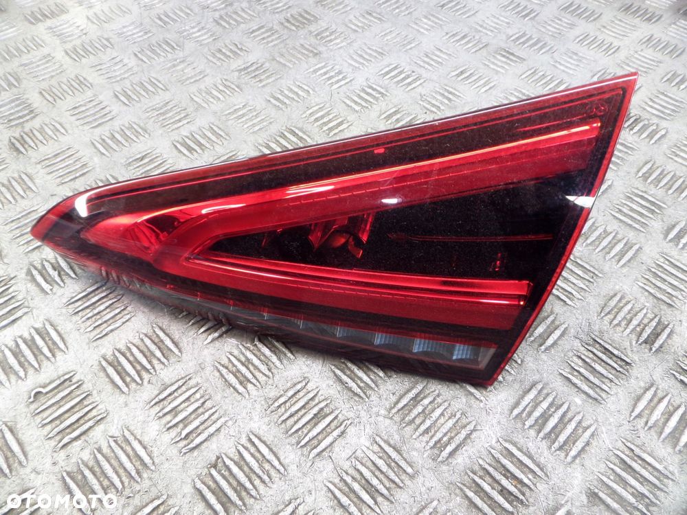 mercedes w177 amg 20r lampa prawy tył led w klapę a1779061800 - 1