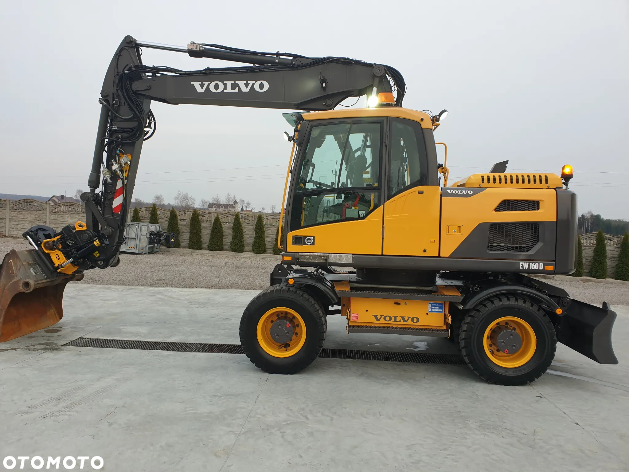 Volvo EW 160D ROTOTILT ZE SZCZYPCAMI SPROWADZONA PIĘKNY STAN - 2