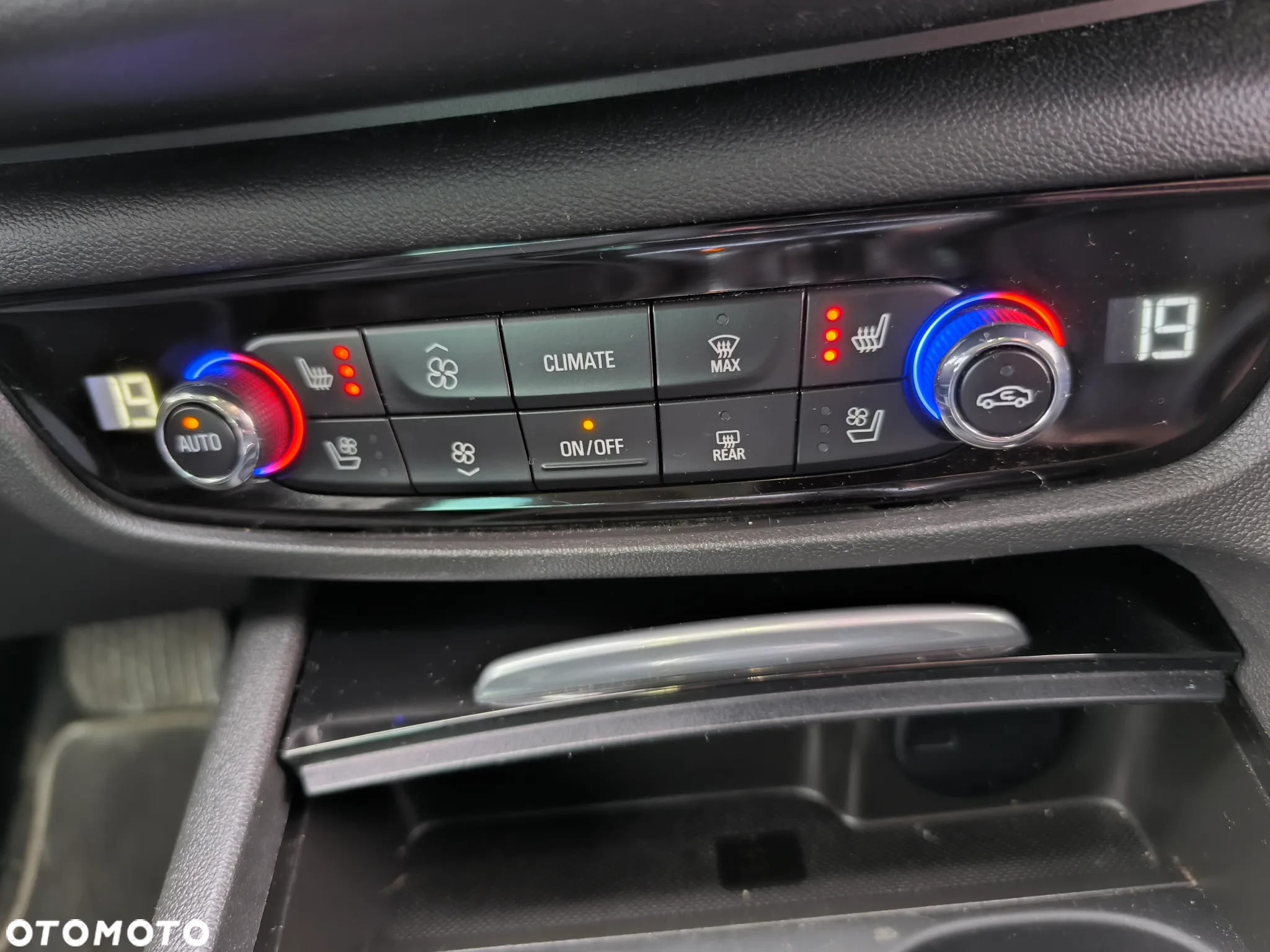 Opel Insignia Sports Tourer 2.0 Diesel Exclusive - 25