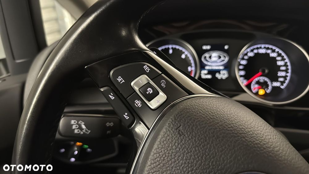 Volkswagen Touran 2.0 TDI BMT Highline DSG - 26