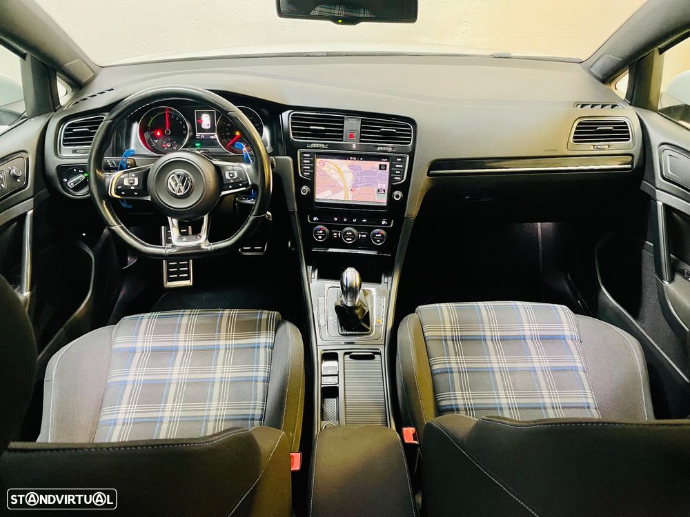 VW Golf 1.4 GTE Plug-In-Hybrid DSG - 17