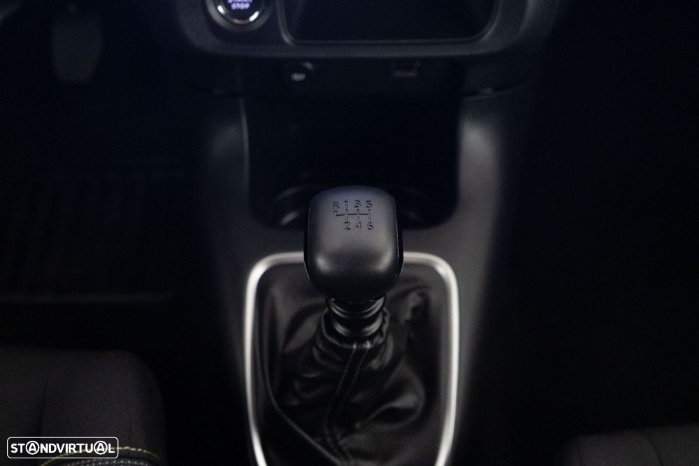 Citroën C3 1.2 PureTech Shine Pack - 26