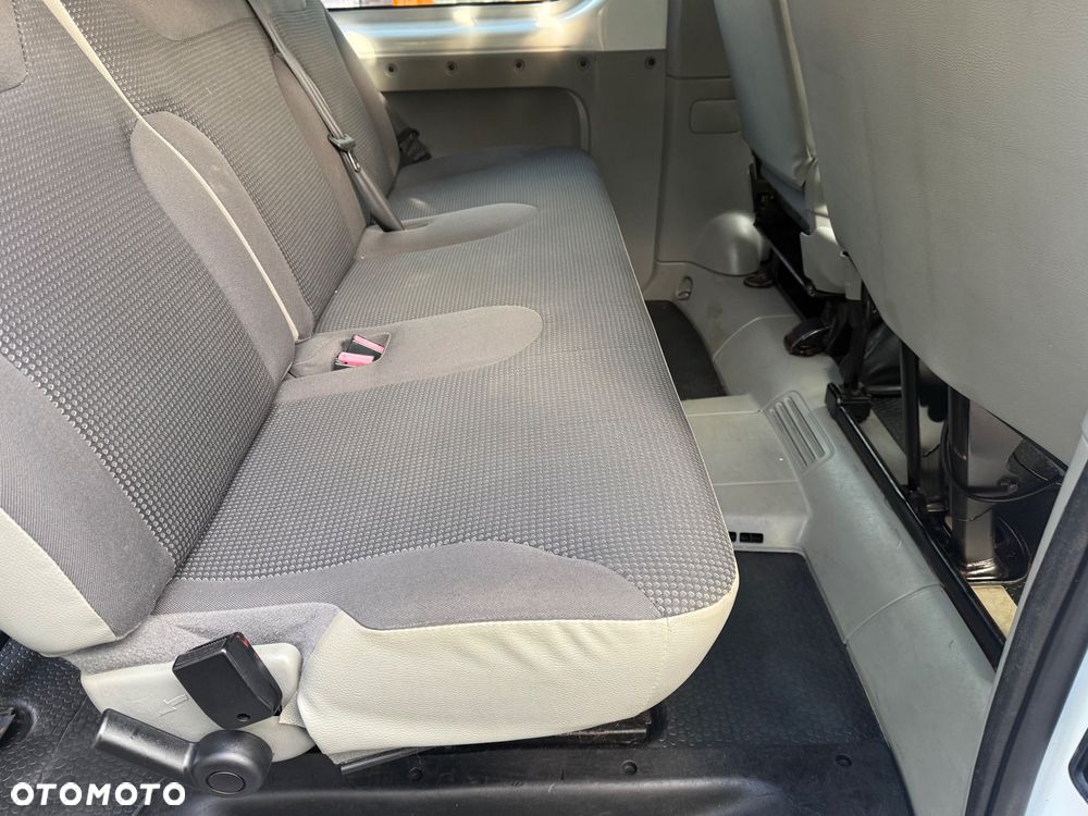 Opel Vivaro - 14