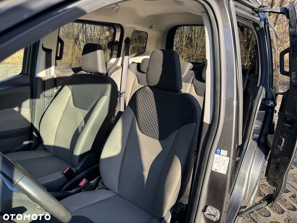 Ford Tourneo Courier 1.5 TDCi Ambiente - 14