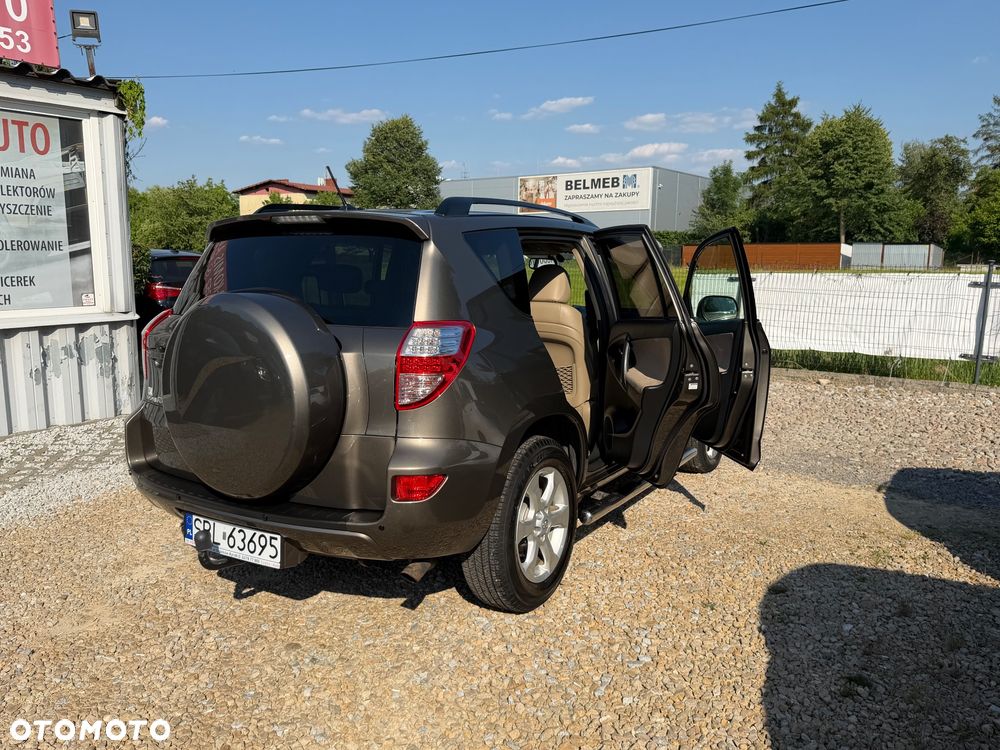 Toyota RAV4 - 19