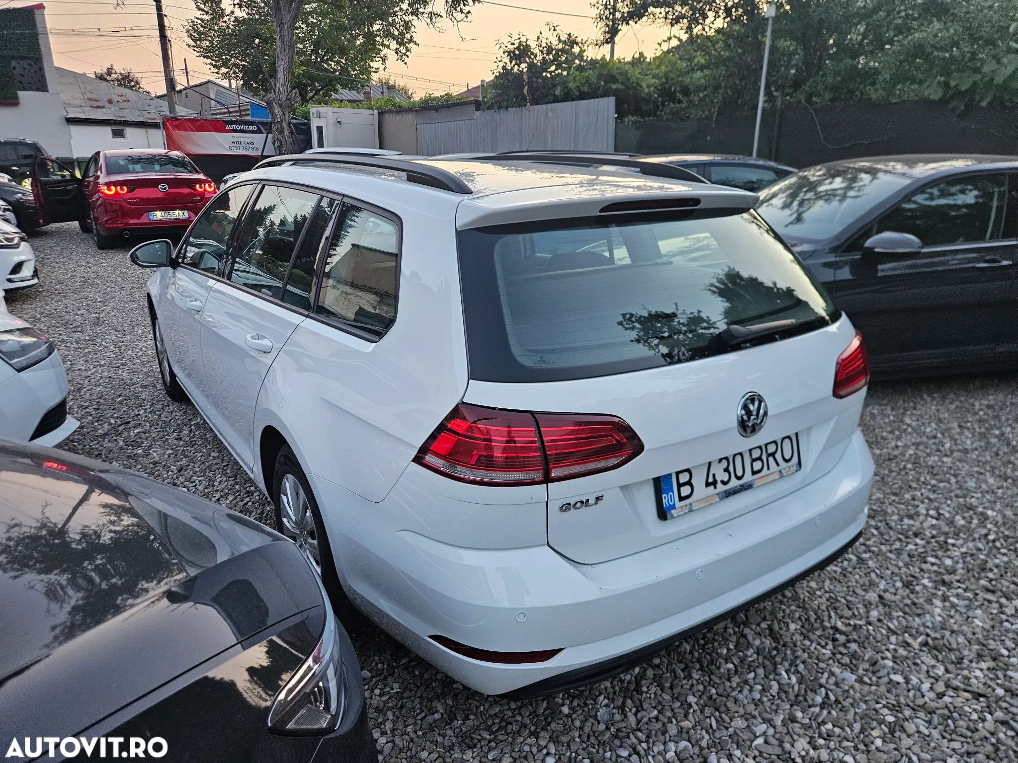 Volkswagen Golf 1.0 TSI Trendline - 1
