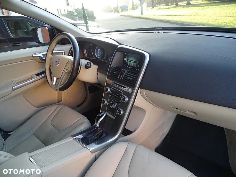 Volvo XC 60 D4 AWD Summum - 7
