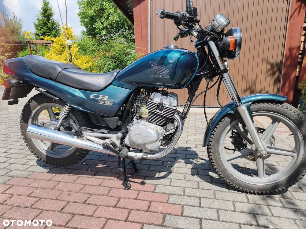 Honda CB - 1